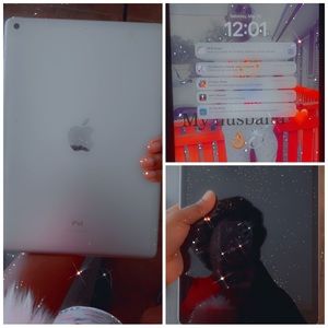 iPad 9th Generation $250 n the iPhone SE $150